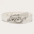 Witte lederen riem voor dames met unieke zilveren metalen gesp voor casual jeans - Wit