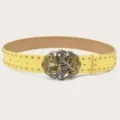 Cintura in pelle gialla borchiata con fibbia metallica a farfalla vintage casual. - Giallo (Rivetti Dorati)
