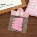 Juego de horquillas de pelo a presión de cuadros rosas con bonito embalaje para uso diario. - Paquete de 4 / Pinza Gota de Agua con Lazo Rosa