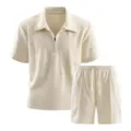 Beige gestricktes Kurzarm-Poloshirt und Shorts Set für Herren im modischen Sommerurlaub. - S / Oberteil und Hose / Gebrochenes Weiß