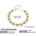 Detailaufnahme des Strass-Blütenarmbands, zeigt Glanz, Verschluss und Verlängerungskette. - Armband / 17+5cm / Gold