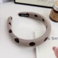 Bruine polkadot spons haarband, dikke gewatteerde haarhoofdband voor dames, dagelijks accessoire. - Koffie met Koffie Stippen / 3cm Breed