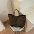 Große lässige Tragetasche, minimalistische Pendler Umhängetasche, koreanische stylische Umhängetasche. - Ohne Anhänger / Grün