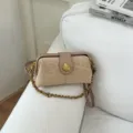 Retro Leo-Print Bügel Umhängetasche Schicke Beige Crossbody Tasche mit Goldkettengürtel - Rosa