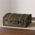 Vintage Holzkisten Aufbewahrungsbox mit Ledergriff und Metallverschlüssen für Tischordnung. - 1625-01 Aufbewahrungsbox / Braungelb