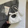 Bolso cruzado de estilo coreano con lunares y lazo bolso plisado elegante para mujer - Blanco Roto (Sin Colgante)