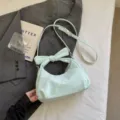 Bolso de mano verde claro con lunares, asa de lazo bonita y correa ajustable para mujer. - Verde