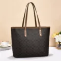 Sac cabas marron classique avec monogramme pour femme, grand sac porté épaule élégant et chic. - Style 2 / Café