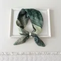 Green Paisley (With Pearl Buckle) / 56cm