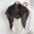 128x76x76cm / Marrón