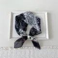 09 Pearl - Patchwork Paisley Five Petals Black