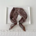 17 Pearl - Seed Paisley Frame Brown