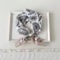 21 Pearl - Wreath Paisley Beige