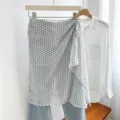 Bottoms / 64*60cm / Witte Stippen