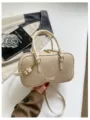 Damen gewebte Boston Umhängetasche, modische Freizeit Crossover Handtasche mit Henkel. - Basisstil / Weiß