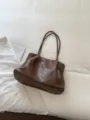 Lässige braune Leder-Tasche für Damen Vintage Pendler große Kapazität Schultertasche - Ohne Anhänger / Braun