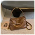 Brown oil-wax leather shoulder bag, vintage commuter casual crossbody bag for women. - Khaki Without Pendant
