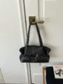 Schwarze Retro Nieten Achseltasche, stylische PU Leder Schultertasche fuer Damen Alltag. - Ohne Anhänger / Grau