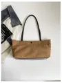 Braune Vintage Kroko-Muster Tasche für Damen, stilvolle minimalistische Pendler Umhängetasche. - Ohne Anhänger / Khaki