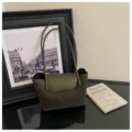 Olivgrüne Wildleder Umhängetasche, stilvolle Vintage Shopper Tasche für Damen und Alltag. - Grün