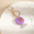 Portachiavi con bicchiere di vino in strass scintillante con ciondolo ciliegia, elegante ciondolo borsa. - Viola