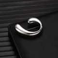 Modern minimalist silver alloy abstract brooch, exquisite high-end suit lapel pin accessory decor. - Streamlined Abstract Shape (X1178-1)