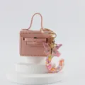 Porte-clés mignon en cuir rose mini sac avec papillon et pendentif lettre C élégant. - Lettre C