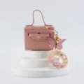 Mini borsa in pelle rosa portachiavi con farfalla carina e anello glitterato per borse. - Lettera O