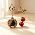 Porte-clés miroir de poche en peluche imprimé léopard, charm de sac mignon et doux. - Avec Porte-clés / Café Clair