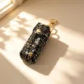 Etui à rouge à lèvres en tweed avec porte-clés doré, pendentif de sac chic et rétro. - Avec Porte-clés / Noir