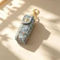 Étui à rouge à lèvres en tweed avec porte-clés doré, mini sac de rangement rétro élégant. - Avec Porte-clés / Bleu