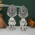 Exquis boucles d'oreilles tassel pièces argent rétro, style ethnique bohème détail gros plan. - Boucles d'Oreilles Tassel Vintage (S4992-1)