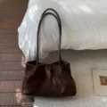 Dark brown suede shoulder tote bag for women, retro casual handbag with double handles. - Brown No Pendant