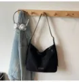 Sac porté épaule en suédine noire, sac hobo vintage pour femme au quotidien. - Sans pendentif / Noir