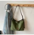 Sac à épaule rétro en suédine verte pour femme, cabas fourre-tout décontracté avec lanière en cuir. - Sans pendentif / Vert