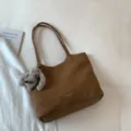 Sac cabas bandoulière grande capacité rétro pour femme, élégant sac minimaliste pour le bureau. - Marron avec Pendentif