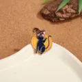 Leuke Halloween zwarte kat geemailleerde broche met heksenhoed en pompoen metalen pin. - Magische Kat