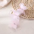 Roze vlinder haarhaakje detail, tule strik ontwerp met strass steentjes en parels voor dames haarstijlen. - Lichtroze
