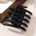 Mat zwarte geometrische haarklem, minimalistisch ontwerp, chic haaraccessoire voor herfst en winter. - Zwart
