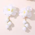Prachtige witte stoffen bloem haarspeld met hangende knoppen voor traditionele stijl. - ZMH3094 (Wit) / Wit