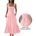 Elegantes, einfarbig rosa Maxikleid mit Spaghettiträgern, quadratischem Ausschnitt und Taschen. - XS / Kleider / Rosa