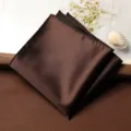Taschino da abito marrone da uomo, fazzoletto in satin liscio per affari e matrimonio. - Fazzoletto da Taschino / Caffè Tinta Unita