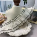 8cm doppelte Chiffon plissierte Borte Spitzenband mit schwarzer Kante fuer DIY Nahen. - 1 Yard Packung / Beige