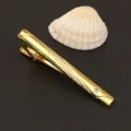 Pisa corbata hombre dorado negocios formal textura retorcida diamantes detalle cerca - Estilo de Raya Retorcida Con Diamante (New602领带夹)