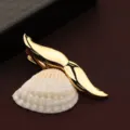 Fermacravatta da uomo in metallo dorato accessorio per abbigliamento formale da lavoro elegante. - Scatola regalo / Baffi d'Oro