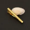 Pinza de corbata dorada para hombre elegante de metal accesorio de negocios estilo chic - Estilo de Cuadrícula Diagonal (New905领带夹)