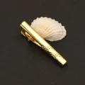 Pisacravatas de metal dorado para hombre, accesorio de moda estilo negocio clásico variante. - Estilo de Textura Cepillada Refinada (New907领带夹)