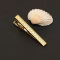 Pisacravatas dorado de metal para hombre, accesorio formal de negocios con patrón geométrico. - Estilo de Patrón en V Geométrico (New808领带夹)