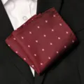 Pochette de costume homme rouge foncé à motif jacquard floral rose pour mariage formel. - Style à Motif Subtile Étoile Bordeaux