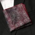 Homme vintage floral pochette rouge mouchoir de poche costume accessoire mode chic - Fleurs de Banquet de Nuit